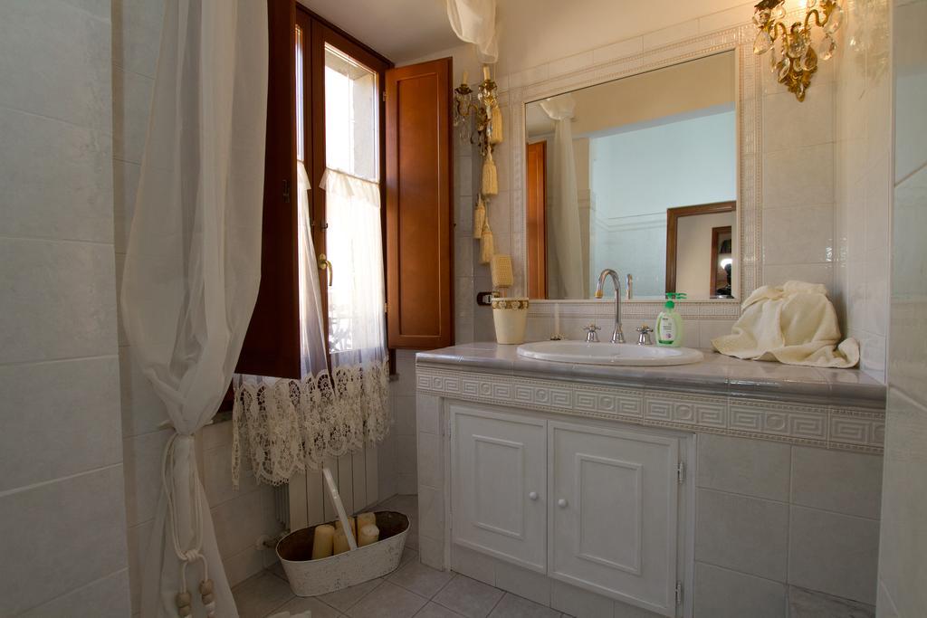 Bed and Breakfast La Casa Di Milady Дженцано-ди-Рома Номер фото